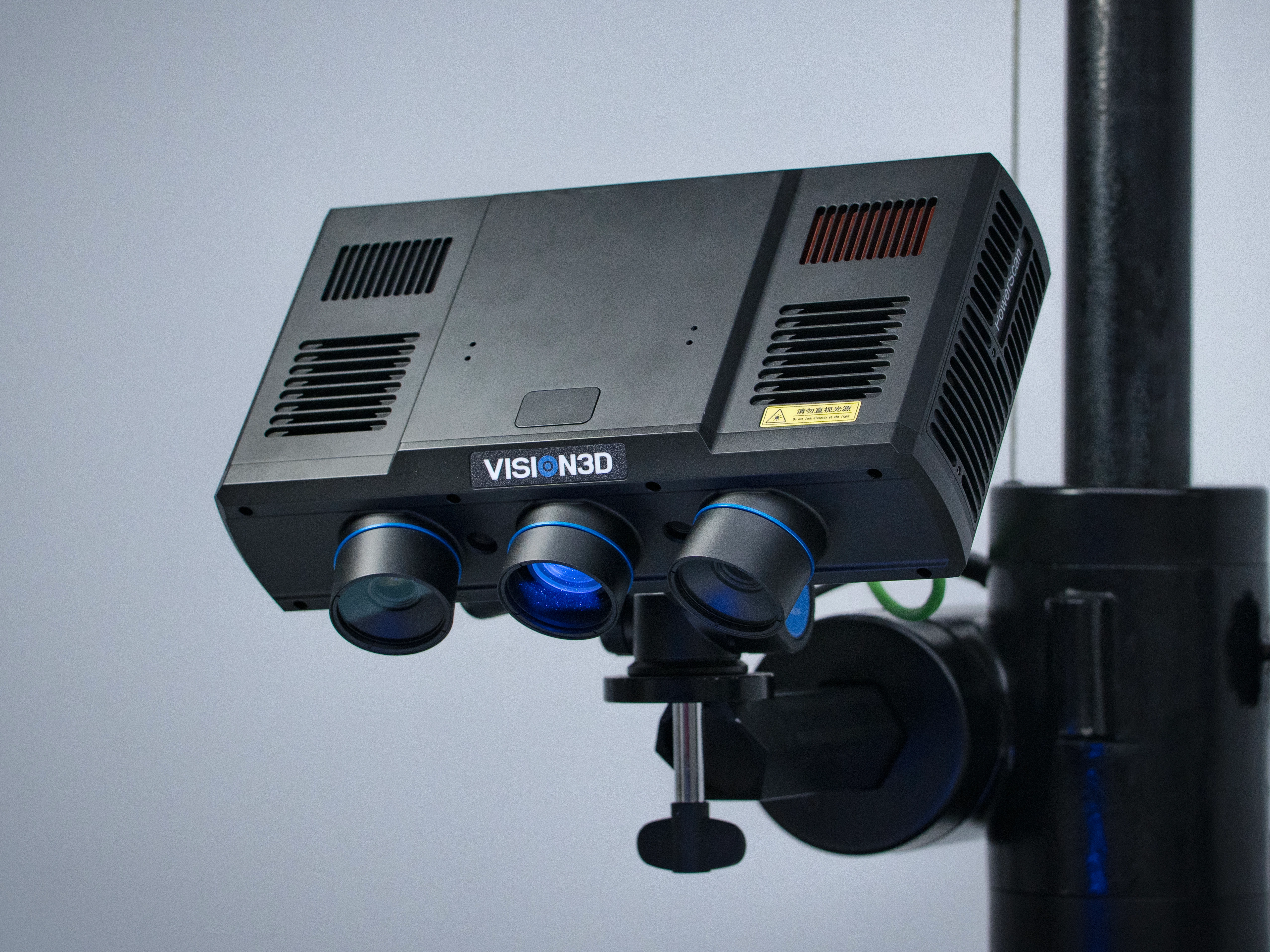 Metrology-Grade Blue Light 3D Scanner
