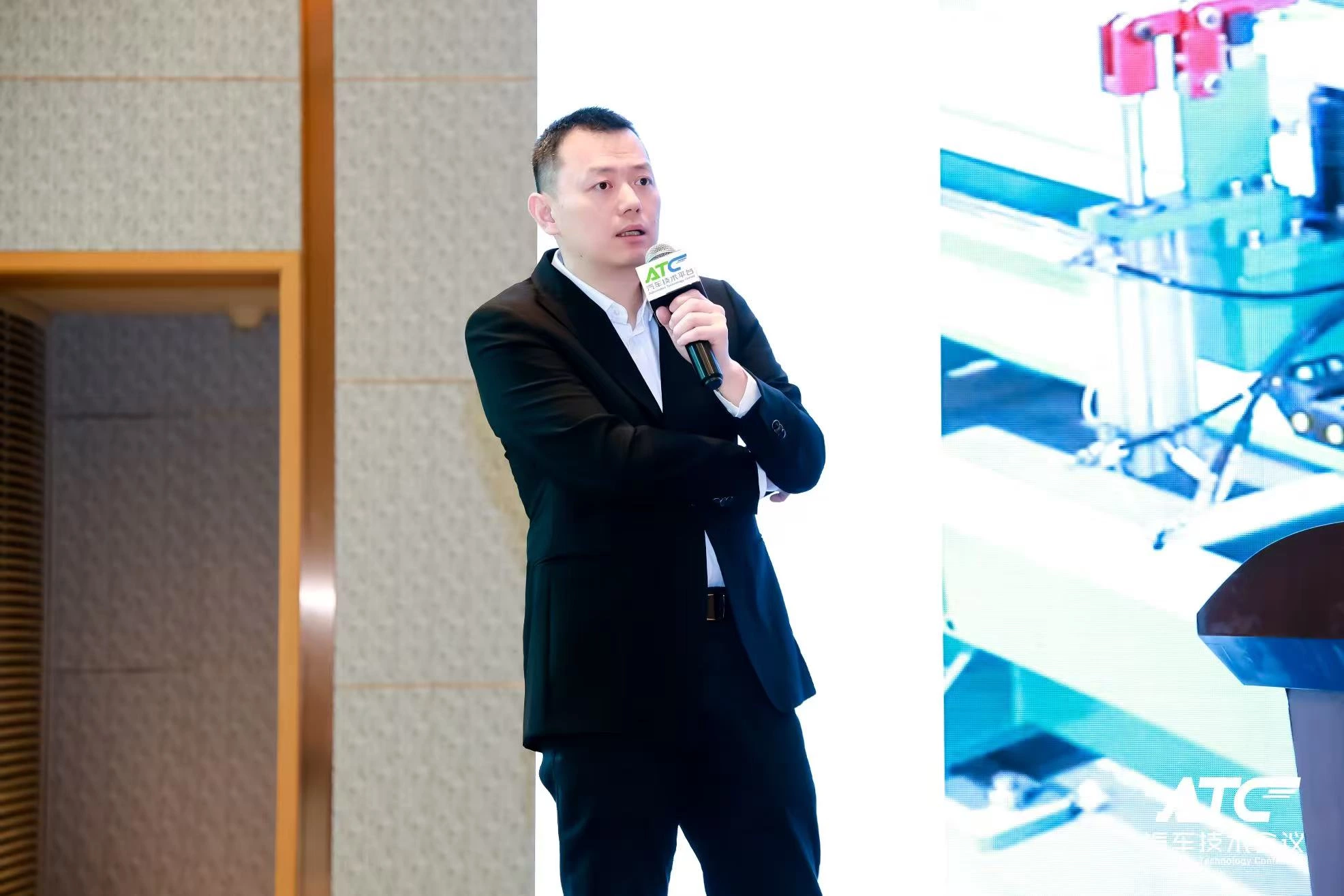 VISION3D Debuts at the 12th Automotive Advanced Manufacturing Technology Summit: Automated 3D Measurement Empowers Body-in-White Digital Upgrading